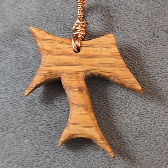 Franciscan Tau Cross Hand Carved Oak with Wound Copper Loop - Picture 8 of 9